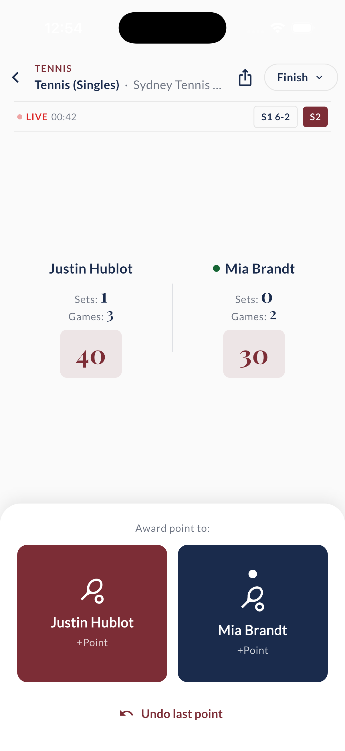 Volley app live scoring screen showing a tennis match in progress